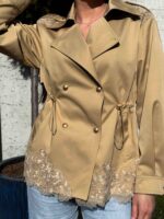 Женская куртка на кулиске с гипюром