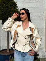 Женская куртка с кулиской светлая