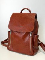 Женский рюкзак с карманами на молнии