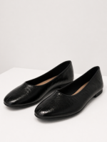 Mustad lakitud baleriinad