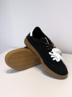 Mustad naiste tennised