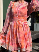 Pika varrukaga suvekleit