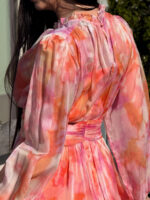 Tõmblukuga pika varrukaga kleit