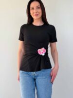 Must T-särk orhideega