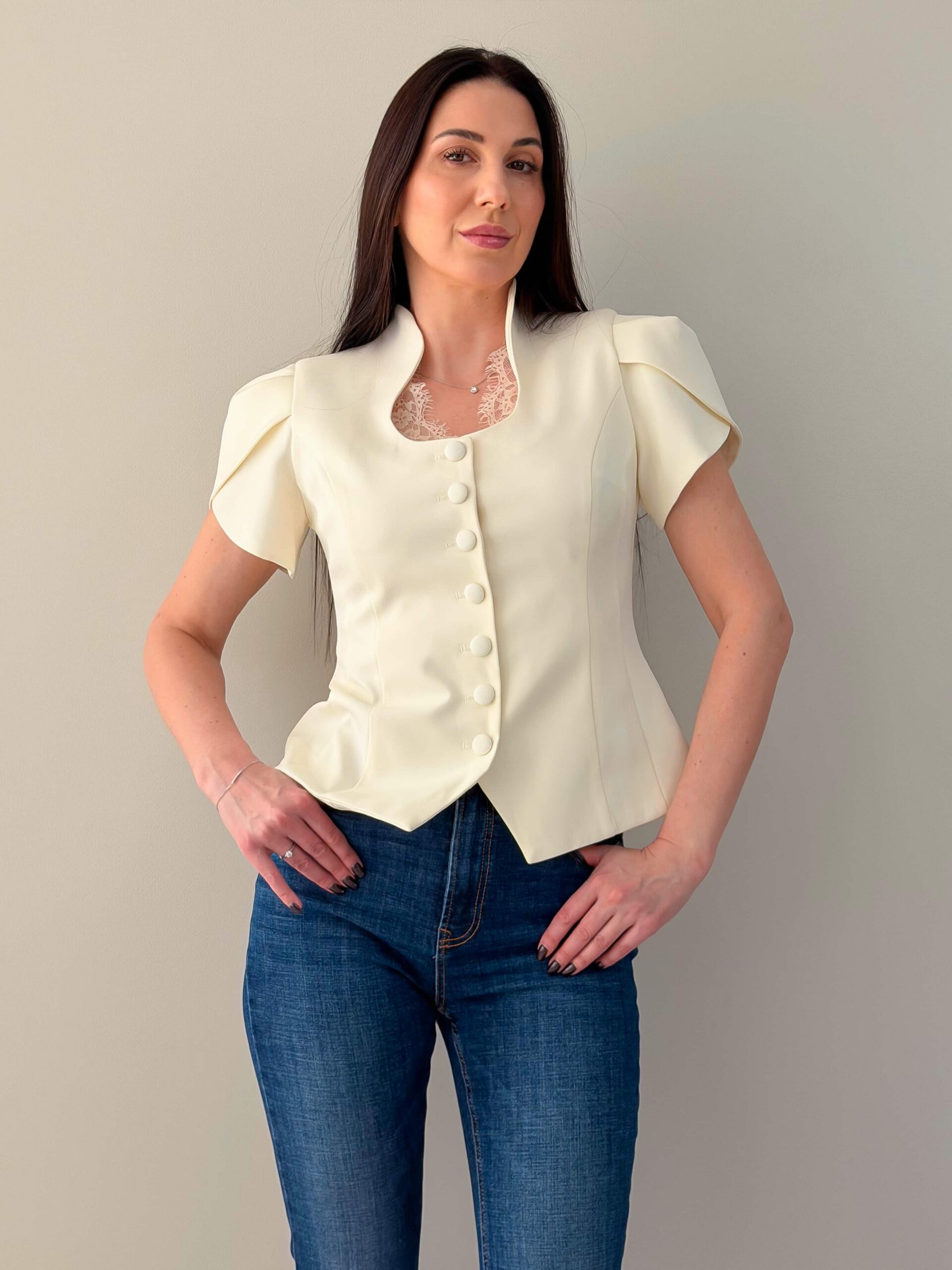 Lühikeste varrukatega jakk Naiste lühikeste varrukatega jakk