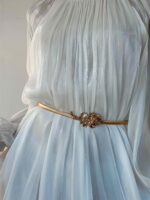 Drapeeringuga vööga kleit