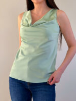 Satiinist drapeeringuga topp