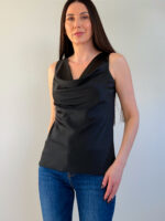 Drapeeringuga topp must