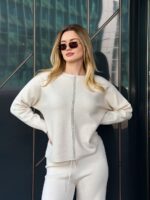 Брючный костюм из вязаного трикотажа из двух частей