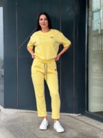 Желтый комплект с укороченными брюками