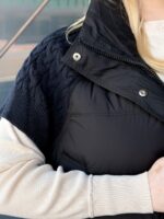 Must vest kootud varrukatega