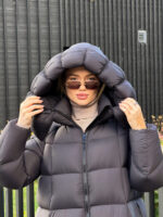 Tepitud suletäidisega oversized sulejope kapuutsiga
