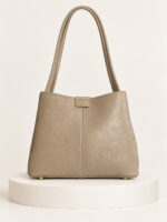 Taupe tote-kott