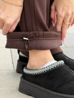 Спортивный костюм на флисе с кулиской на штанинах