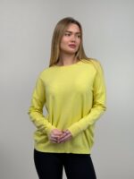 Kollane madala õlaõmblusega baasdžemper